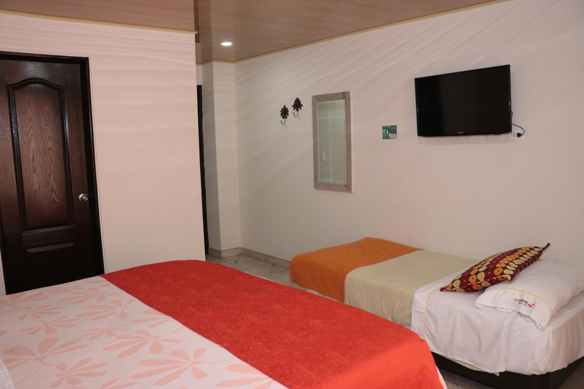 Hoteles Bogota Inn El Lago Country Zona Rosa Exterior photo