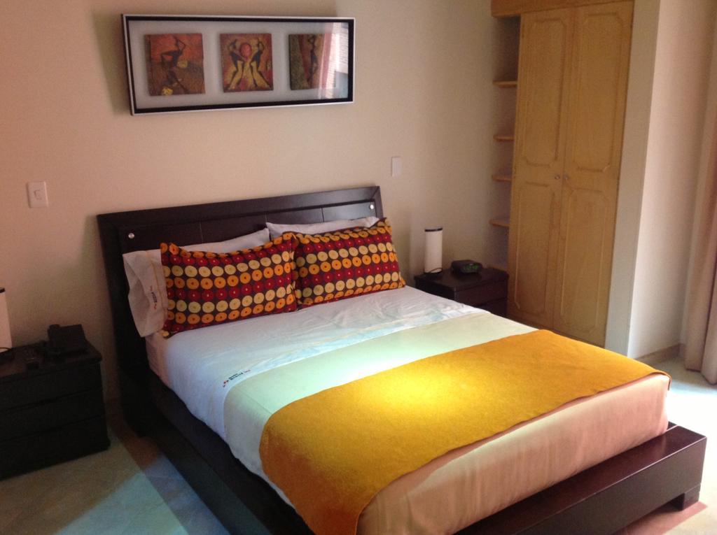 Hoteles Bogota Inn El Lago Country Zona Rosa Room photo